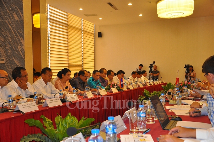 Việt Nam - Lào: Tăng cường hợp tác công nghiệp, thương mại và năng lượng viet nam lao tang cuong hop tac cong nghiep thuong mai va nang luong
