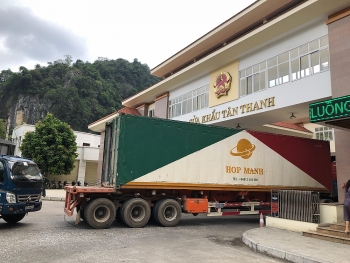 Không có thông tin chính thức về việc dừng thông quan tại cửa khẩu Tân Thanh - Pò Chài