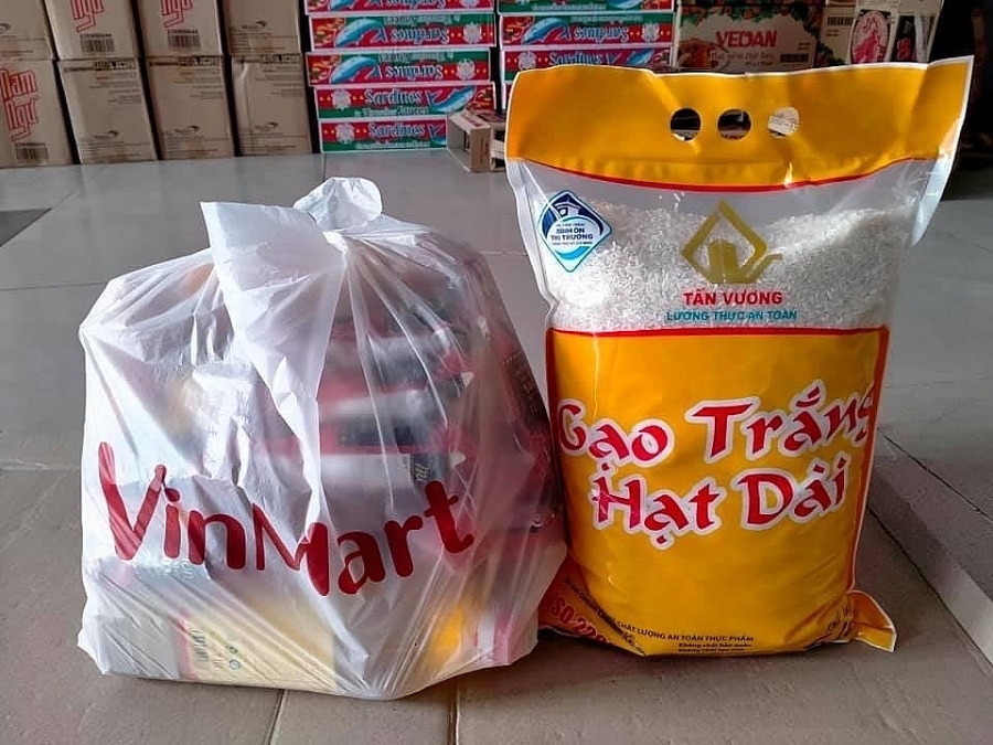 Hơn 700.000 gói an sinh: Trao yêu thương đến với vùng tâm dịch Bình Dương Hơn 700.000 gói an sinh: Trao yêu thương đến với vùng tâm dịch Bình Dương