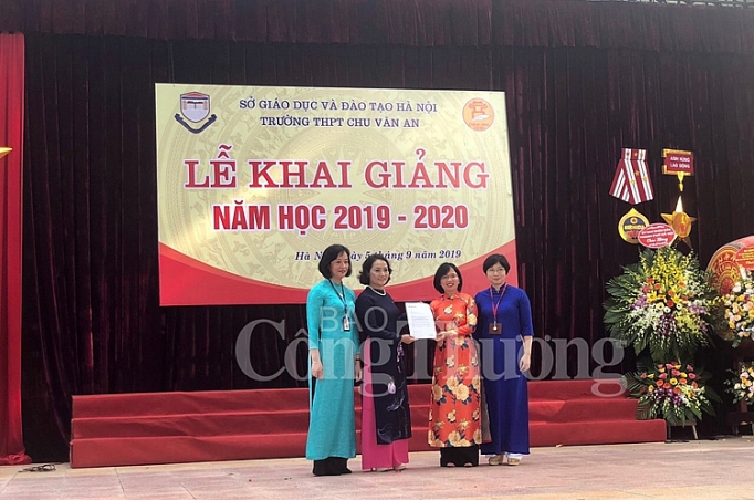 truong thpt chu van an nao nuc khai giang nam hoc moi