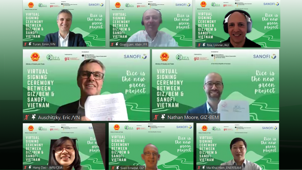 Buổi lễ ký kết được tổ chức thông qua hình thức trực tuyến nhằm tuân thủ quy định giãn cách xã hội