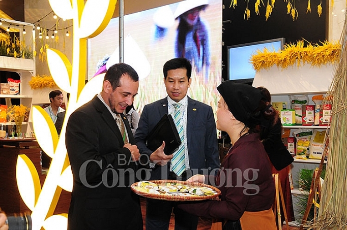 co hoi quang ba phat trien thuong hieu gao viet nam