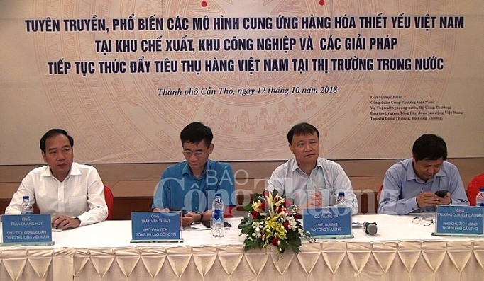 dua hang viet den voi nguoi lao dong bang nhieu hinh thuc phong phu