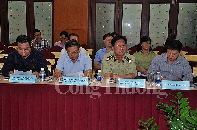 ti m gia i pha p loa i tru ha ng gian ha ng gia ra kho i thi truo ng