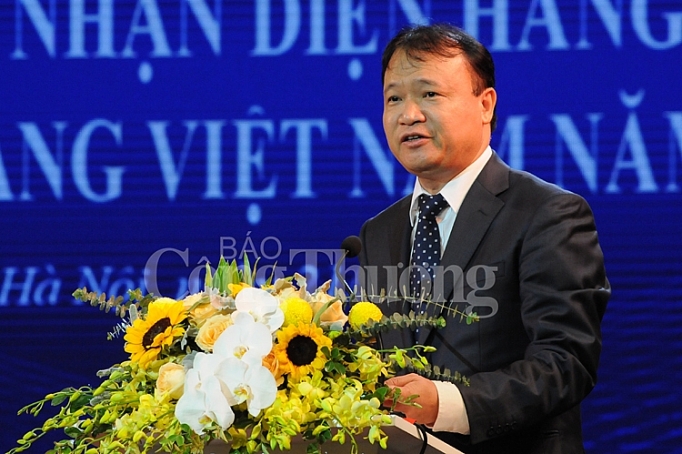 Chương trình Nhận diện hàng Việt Nam: Góp phần lan tỏa tình yêu hàng Việt chuong trinh nhan dien hang viet nam gop phan lan toa tinh yeu hang viet