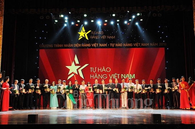 Chương trình Nhận diện hàng Việt Nam: Góp phần lan tỏa tình yêu hàng Việt chuong trinh nhan dien hang viet nam gop phan lan toa tinh yeu hang viet