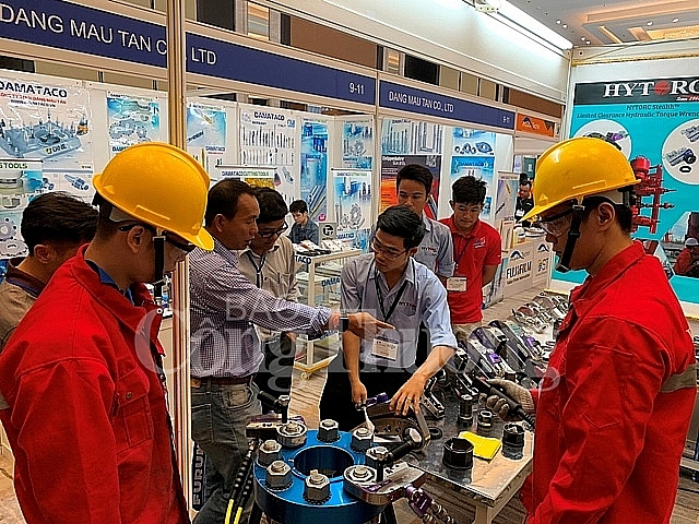 Bà Rịa - Vũng Tàu: Gần 100 gian hàng tham gia triển lãm Oil & Gas ba ri a vu ng ta u ga n 100 gian ha ng tham gia trien la m oil gas