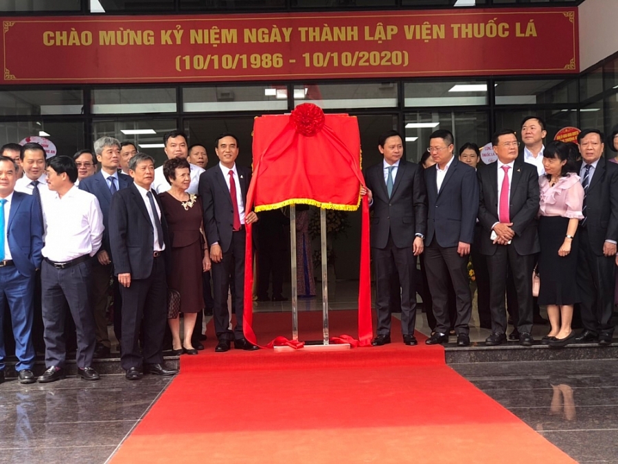 undefined 0430-img-6144