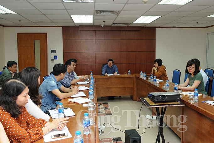 Đảng ủy Báo Công Thương tổ chức quán triệt nội dung Hội nghị Trung ương 8 (khóa XII) dang uy bao cong thuong to chuc quan triet noi dung hoi nghi trung uong 8 khoa xii