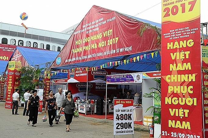 10 nam cuoc van dong nguoi viet nam uu tien dung hang viet nam nhan len niem tu hao hang viet ky 2 lan gio moi dua hang viet vao thi truong noi dia