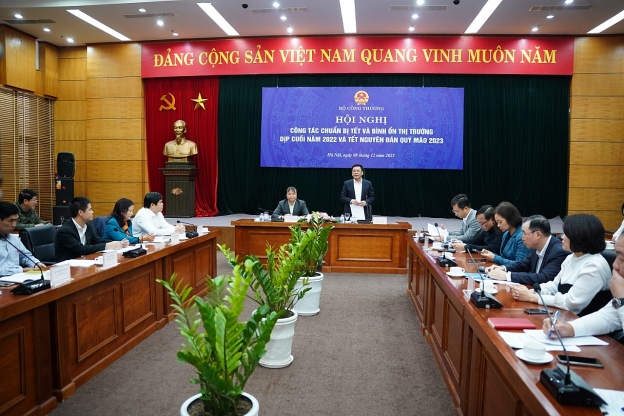 Chuẩn bị sẵn sàng hàng hóa cho dịp cuối năm và Tết Nguyên đán Quý Mão