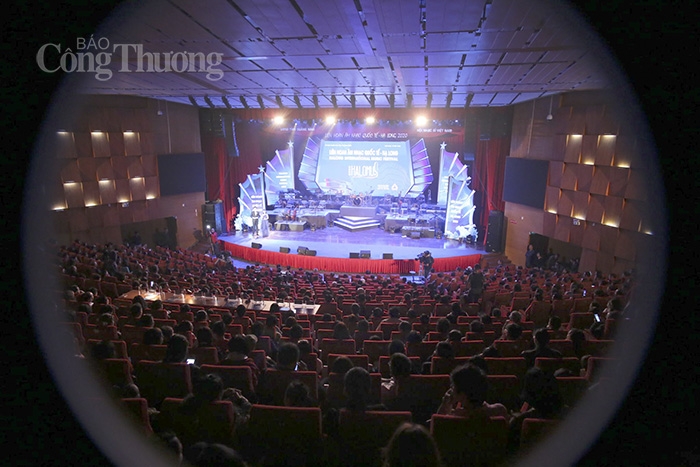 bung no festival am nhac quoc te ha long