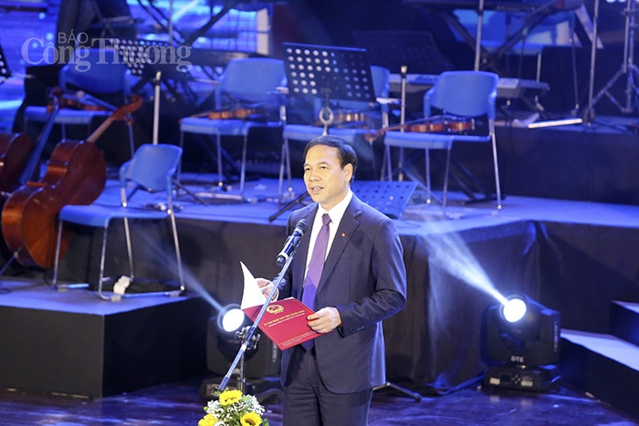 bung no festival am nhac quoc te ha long