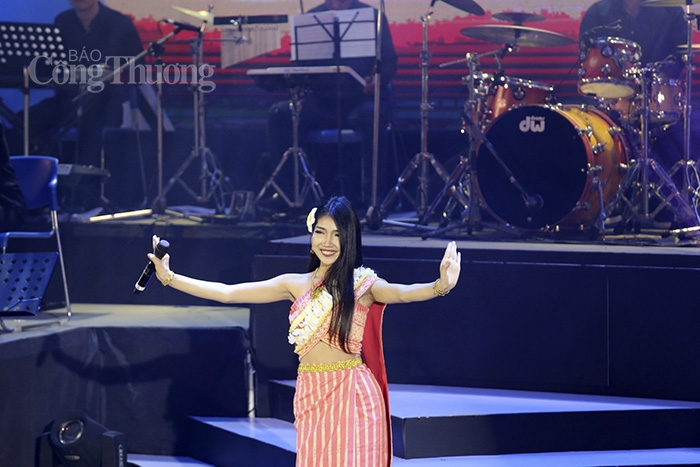 bung no festival am nhac quoc te ha long