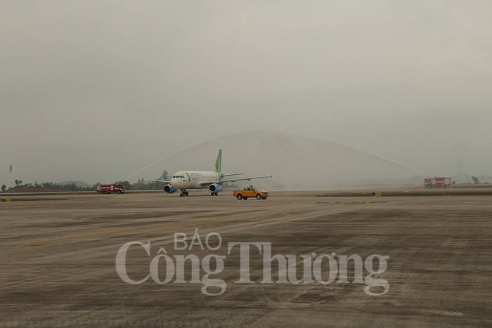 Hãng hàng không thứ 3 mở đường bay tới Vân Đồn hang hang khong thu 3 mo duong bay toi van don