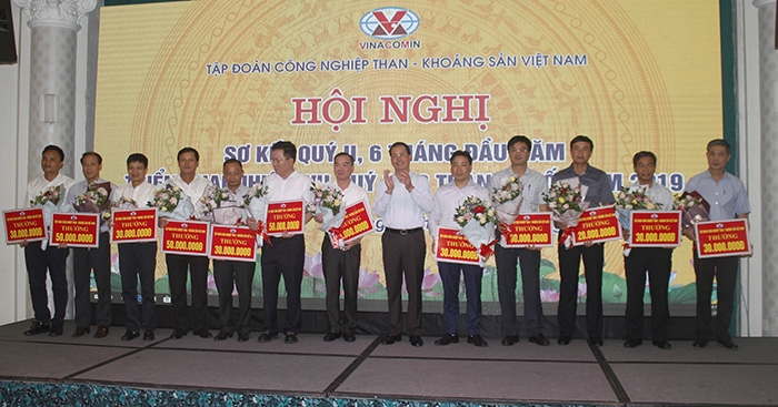 6 tháng đầu năm, lợi nhuận TKV đạt 1.700 tỷ đồng 6 thang dau nam loi nhuan tkv dat 1700 ty dong