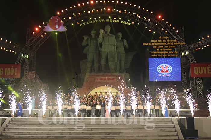 ky niem 50 nam ngay bac ho gap mat doan dai bieu cncb nganh than