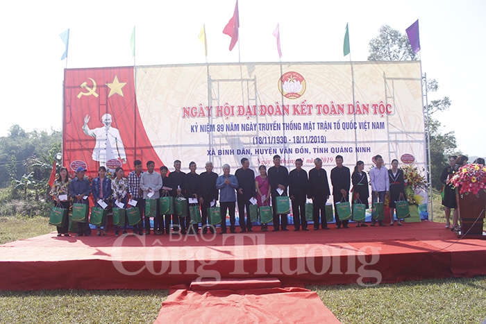 quang ninh soi noi ngay hoi dai doan ket toan dan toc tai huyen van don