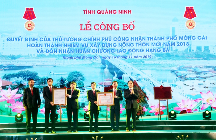 tp mong cai hoan thanh chuong trinh xay dung nong thon moi