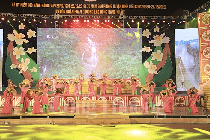 binh lieu ky niem 100 nam ngay thanh lap va don nhan huan chuong lao dong hang nhat