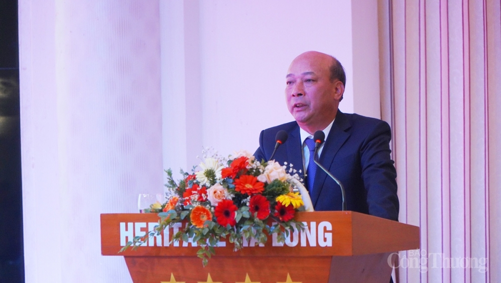 Đảng bộ Than Quảng Ninh làm tốt vai trò lãnh đạo toàn diện Đảng bộ Than Quảng Ninh làm tốt vai trò lãnh đạo toàn diện