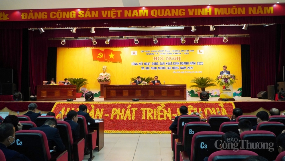 Sáng ngày 7/1/2021, Công ty Than Khe Chàm – TKV đã tổ chức Hội nghị Tổng kết hoạt động SXKD năm 2020 và Hội nghị Người lao động năm 2021 Sáng ngày 7/1/2021, Công ty Than Khe Chàm – TKV đã tổ chức Hội nghị Tổng kết hoạt động SXKD năm 2020 và Hội nghị Người lao động năm 2021