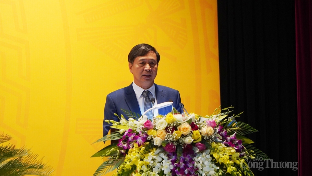 Bên cạnh đó, quan tâm hơn nữa đến công tác đào tạo đội ngũ nhân lực chuyên môn cao, tay nghề giỏi để xây dựng thương hiệu Than Khe Chàm ngày càng phát triển. Bên cạnh đó, quan tâm hơn nữa đến công tác đào tạo đội ngũ nhân lực chuyên môn cao, tay nghề giỏi để xây dựng thương hiệu Than Khe Chàm ngày càng phát triển.