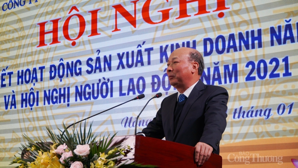 Chủ tịch HĐTV Tập đoàn Lê Minh Chuẩn khẳng định: Với những thành tích đã đạt được trong năm 2020 và những giải pháp thực hiện cụ thể, than Vàng Danh sẽ tiếp tục gặt hái được nhiều thành công trong năm 2021 và các năm tiếp theo. Chủ tịch HĐTV Tập đoàn Lê Minh Chuẩn khẳng định: Với những thành tích đã đạt được trong năm 2020 và những giải pháp thực hiện cụ thể, than Vàng Danh sẽ tiếp tục gặt hái được nhiều thành công trong năm 2021 và các năm tiếp theo.