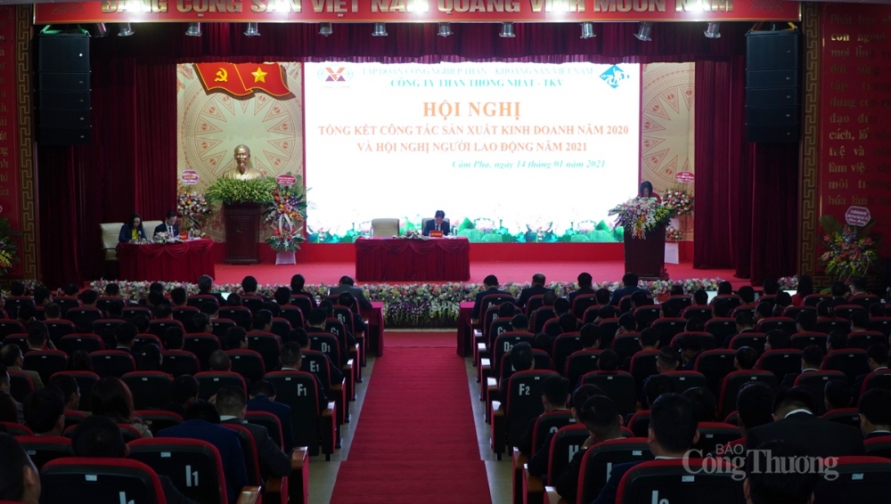 Trong năm 2020, Công ty Than Thống nhất đã đặc biệt quan tâm chú trọng và chỉ đạo quyết liệt công tác an toàn - VSLĐ trong sản xuất và triển khai các biện pháp an toàn lao động Trong năm 2020, Công ty Than Thống nhất đã đặc biệt quan tâm chú trọng và chỉ đạo quyết liệt công tác an toàn - VSLĐ trong sản xuất và triển khai các biện pháp an toàn lao động