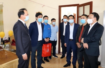 Công ty Than Dương Huy chăm lo tết cho người lao động ở lại Quảng Ninh
