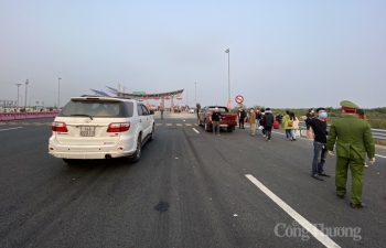 Người lao động tại tỉnh ngoài trở lại Quảng Ninh làm việc phải được doanh nghiệp bố trí xe đón