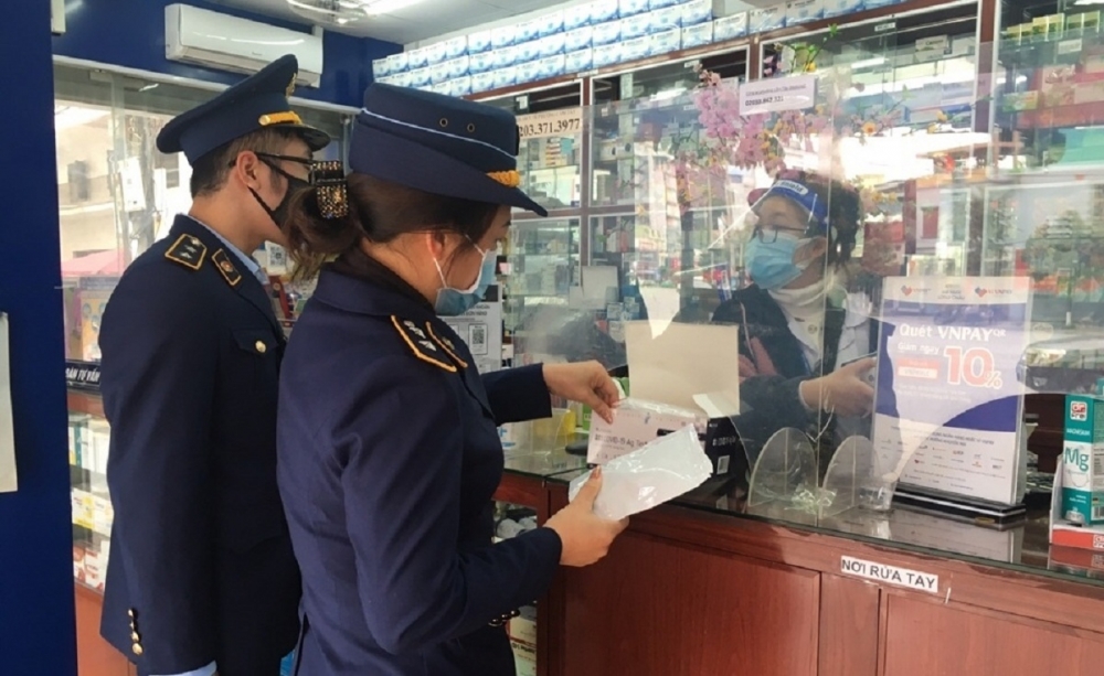 Lực lượng QLTT tỉnh Quảng Ninh tăng cường kiểm tra, xử lý vi phạm kinh doanh kít test và thuốc chữa Covid-19 trên địa bàn tỉnh Lực lượng QLTT tỉnh Quảng Ninh tăng cường kiểm tra, xử lý vi phạm kinh doanh kít test và thuốc chữa Covid-19 trên địa bàn tỉnh