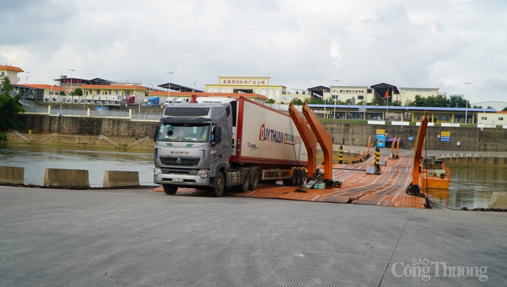 Hải quan Quảng Ninh giảm thời gian thông quan xuống dưới 10 giờ đối với hàng nhập khẩu và dưới 3 giờ đối với hàng xuất khẩu Hải quan Quảng Ninh giảm thời gian thông quan xuống dưới 10 giờ đối với hàng nhập khẩu và dưới 3 giờ đối với hàng xuất khẩu