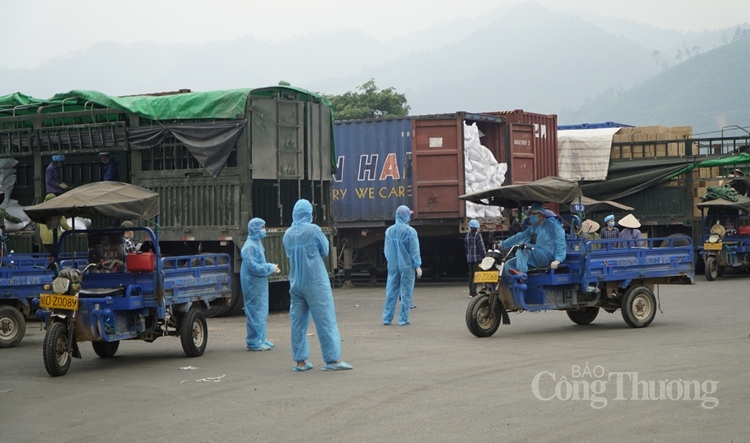 Cửa khẩu Hoành Mô đạt kim ngạch hơn 11 triệu USD từ khi thông quan trở lại cua khau hoanh mo dat kim ngach hon 11 trieu usd tu khi thong quan tro lai