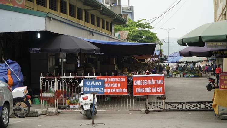 quang ninh tiep tuc thuc hien cac bien phap cach ly xa hoi den het ngay 35