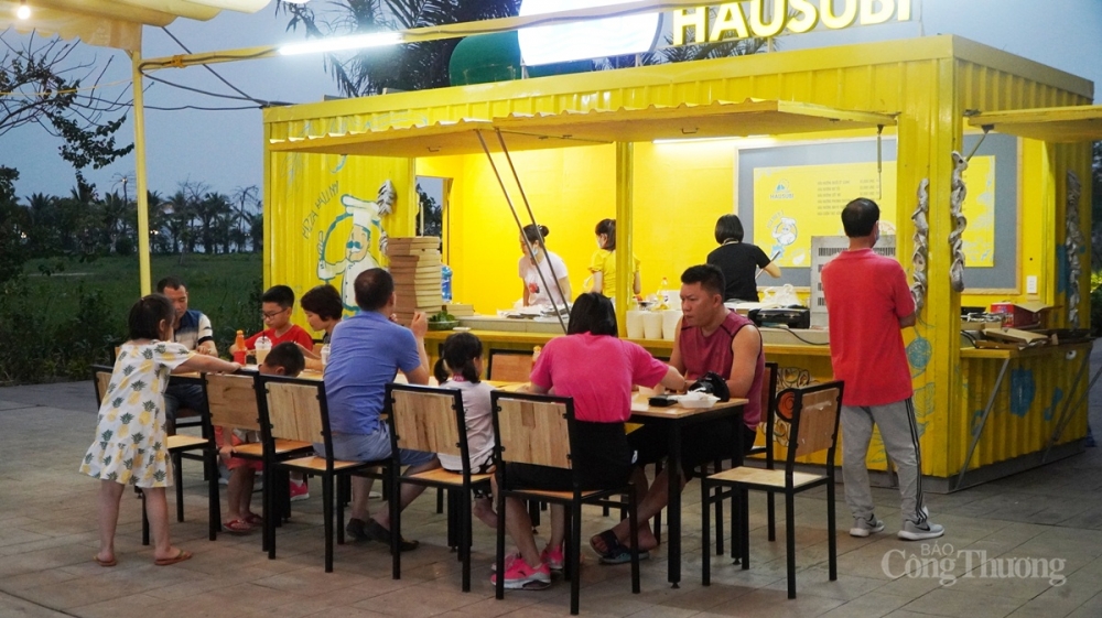 Vì tổ chức vào dịp cuối tuần nên nhiều gia đình có thể tham gia