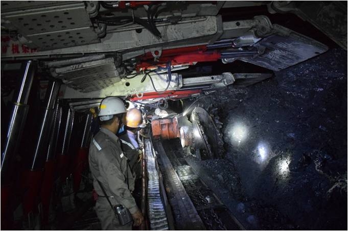 Triển khai công nghệ khai thác CGH đồng bộ hạng nhẹ vào thực tế sản xuất tại Công ty Than Hạ Long Triển khai công nghệ khai thác CGH đồng bộ hạng nhẹ vào thực tế sản xuất tại Công ty Than Hạ Long