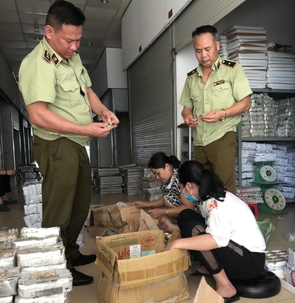 Số sản phẩm nhập lậu bị lực lượng Quản lý thị trường tỉnh Quảng Ninh phát hiện và đang trong quá trình xử lý
