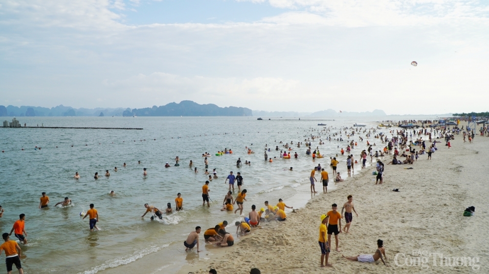 Du lịch Quảng Ninh đang từng bước khôi phục Du lịch Quảng Ninh đang từng bước khôi phục