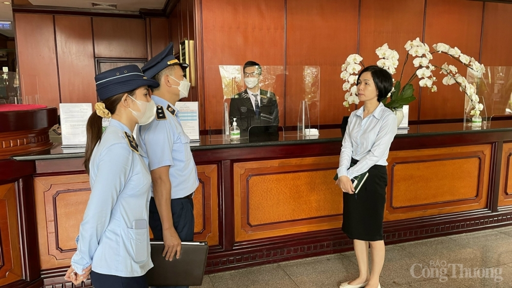 Lực lượng QLTT Quảng Ninh kiểm tra nhóm hàng đồ chơi trẻ em trên địa bàn TP.Hạ Long Lực lượng QLTT Quảng Ninh kiểm tra nhóm hàng đồ chơi trẻ em trên địa bàn TP.Hạ Long