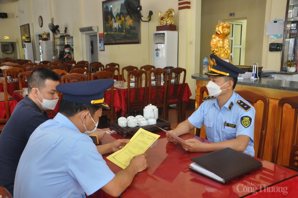 Ngoài ra, các nhà hàng phải có giấy đăng ký kinh doanh, Giấy phép an toàn vệ sinh thực phẩm Ngoài ra, các nhà hàng phải có giấy đăng ký kinh doanh, Giấy phép an toàn vệ sinh thực phẩm