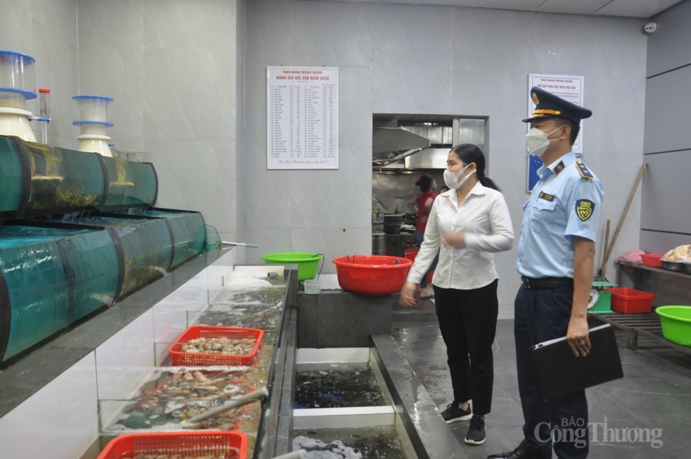 Các doanh nghiệp, hộ kinh doanh phải thực hiện đúng quy định về niêm yết giá và bán theo giá niêm yết Các doanh nghiệp, hộ kinh doanh phải thực hiện đúng quy định về niêm yết giá và bán theo giá niêm yết