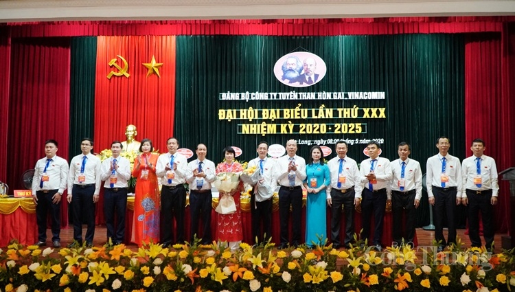 dang bo cong ty tuyen than hon gai nhiem ky moi vung buoc di len