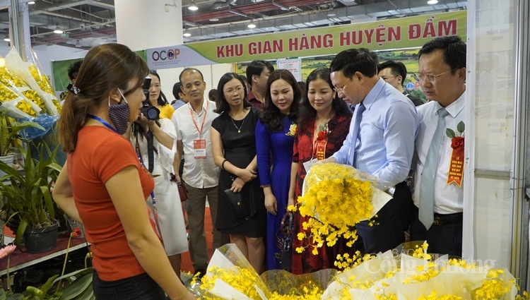 hoi cho ocop quang ninh he 2020 san pham da dang va dam bao chat luong