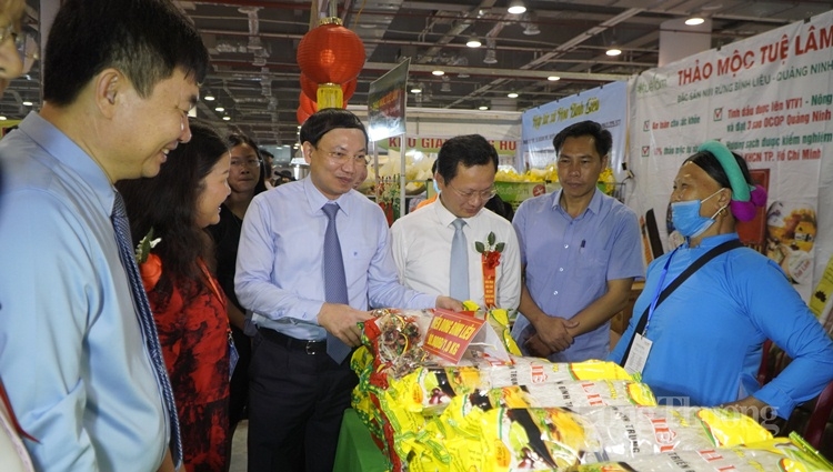 hoi cho ocop quang ninh he 2020 san pham da dang va dam bao chat luong