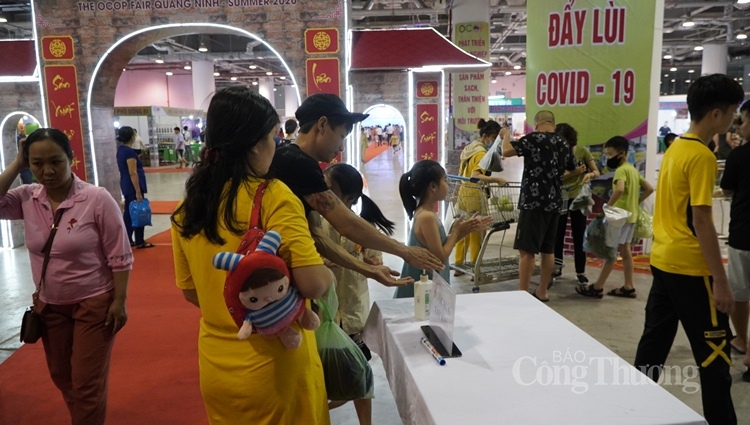 hoi cho ocop quang ninh he 2020 san pham da dang va dam bao chat luong