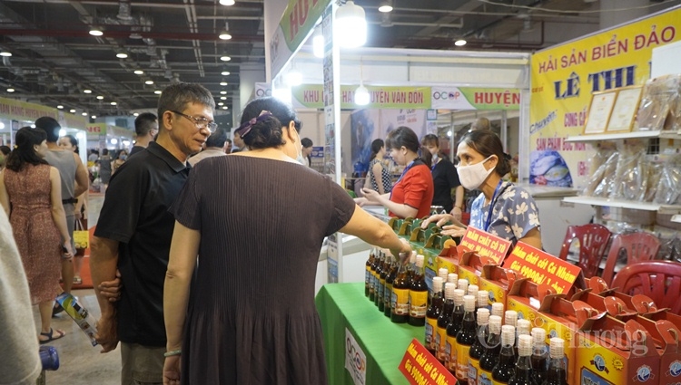 hoi cho ocop quang ninh he 2020 san pham da dang va dam bao chat luong