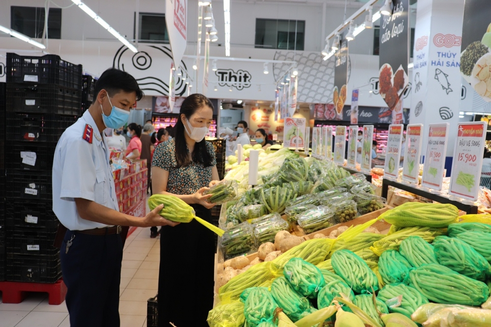 đoàn kiểm tra liên ngành cũng yêu cầu các trung tâm thương mại, siêu thị cần đảm bảo có nguồn hàng hóa dự trữ đoàn kiểm tra liên ngành cũng yêu cầu các trung tâm thương mại, siêu thị cần đảm bảo có nguồn hàng hóa dự trữ