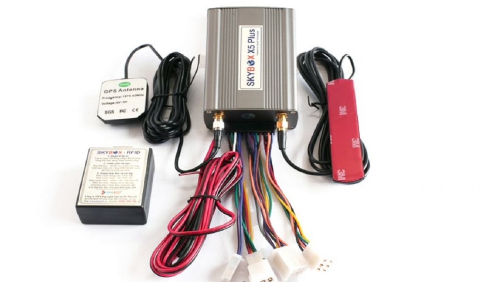 Các thiết bị của hệ thống giám sát hành trình GPS Các thiết bị của hệ thống giám sát hành trình GPS