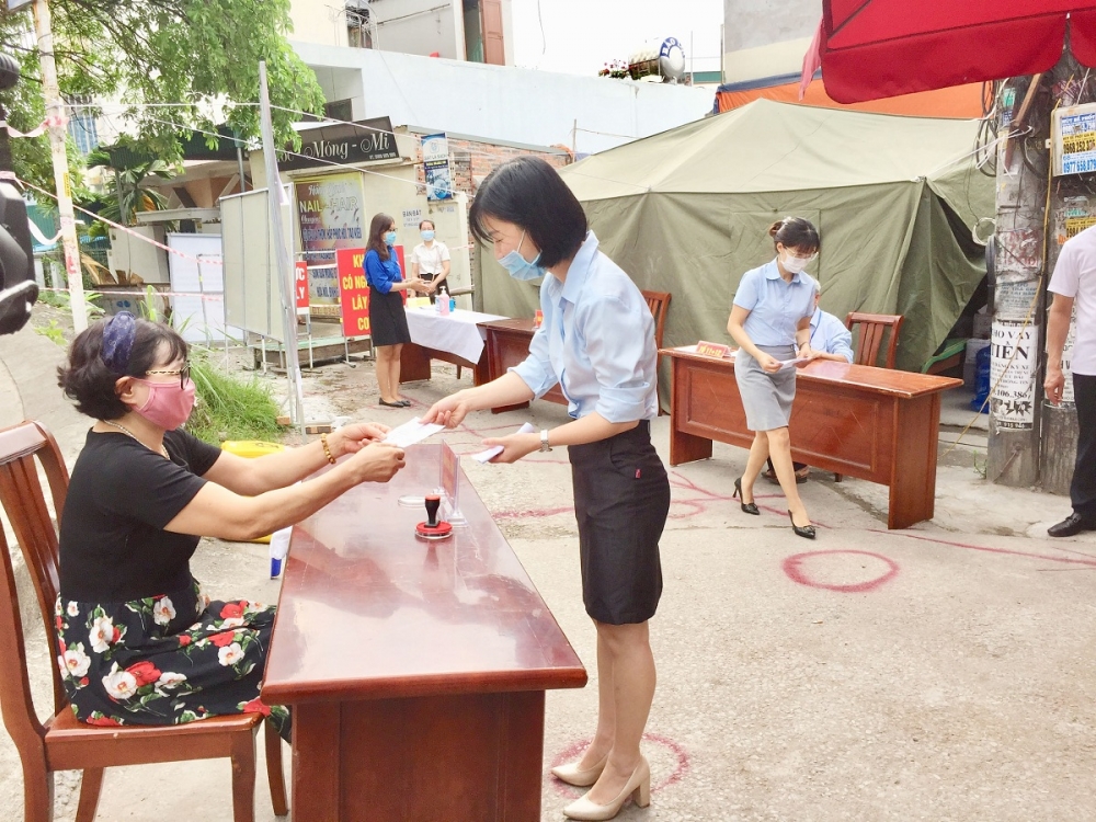 Diễn tập bầu cử trong khu vực dân cư bị phong tỏa do dịch bệnh Covid-19